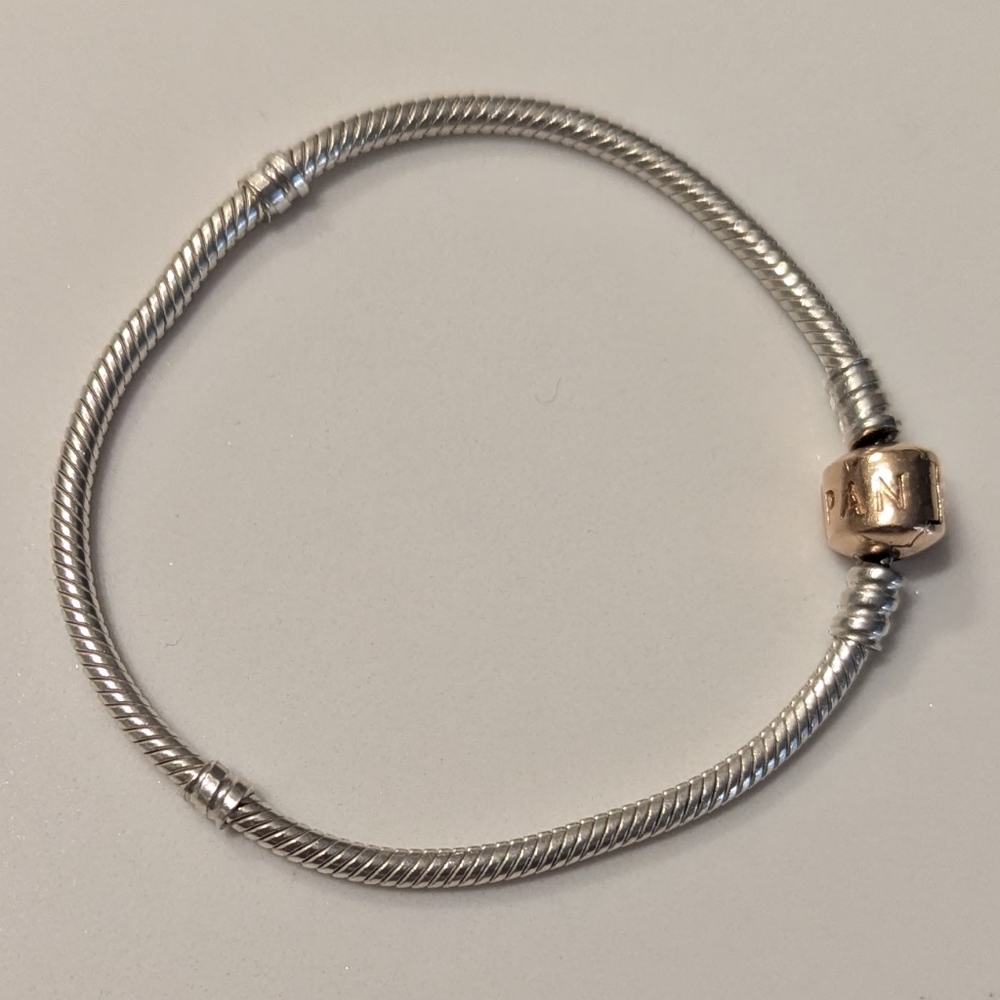 Like New Genuine Pandora Bracelet - Silver chain w/ gold clasp